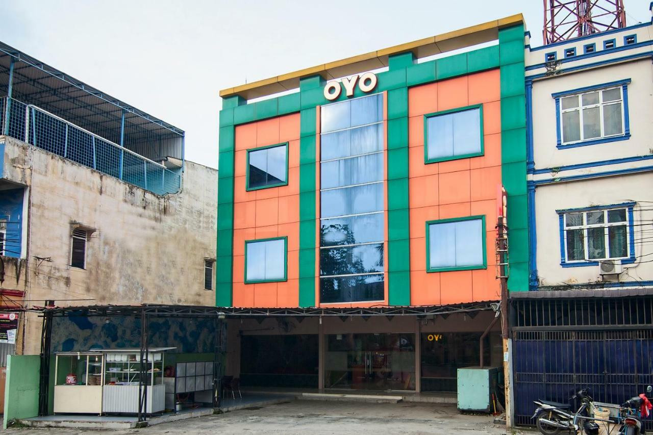 โอโย 529 โฮเต็ล ปานินดา Hotel เมดาน ภายนอก รูปภาพ